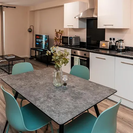 Entire 2 Bedroom And 2 Bathroom Apartment In Manchester City -Free Underground Parking Buitenkant foto
