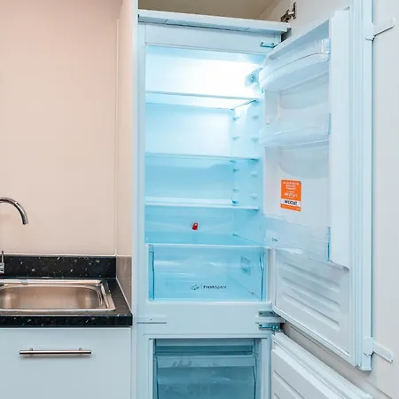 Entire 2 Bedroom And 2 Bathroom Apartment In Manchester City -Free Underground Parking Buitenkant foto